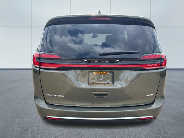 New 2027 Chrysler Pacifica Select AWD/4WD image 3