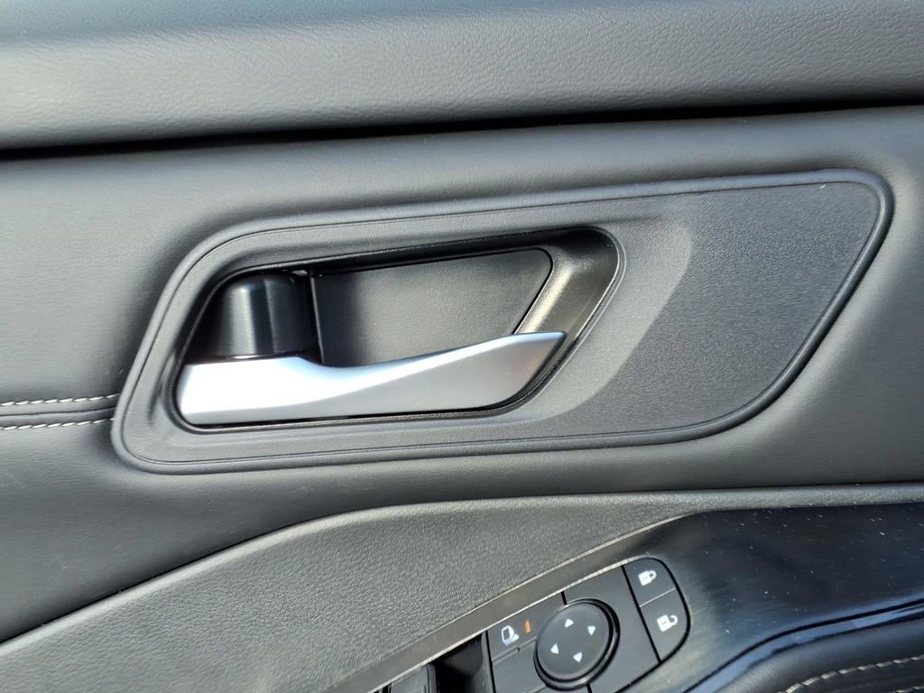 New 2026 Nissan Rogue SV image 16