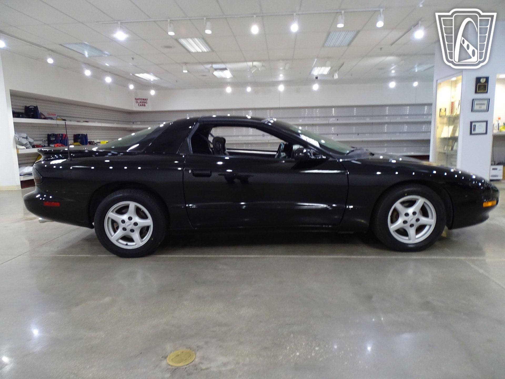 Used 1995 Pontiac Firebird Coupe image 18