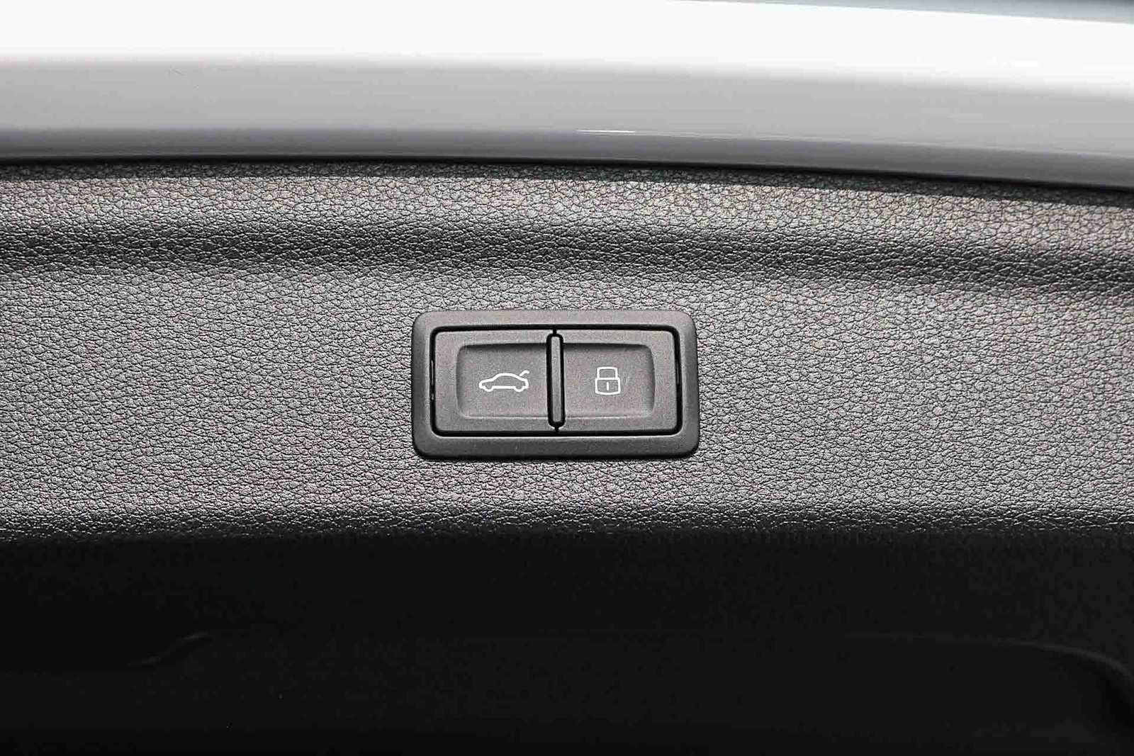 Used 2025 Audi Q3 2.0T Premium AWD/4WD image 45