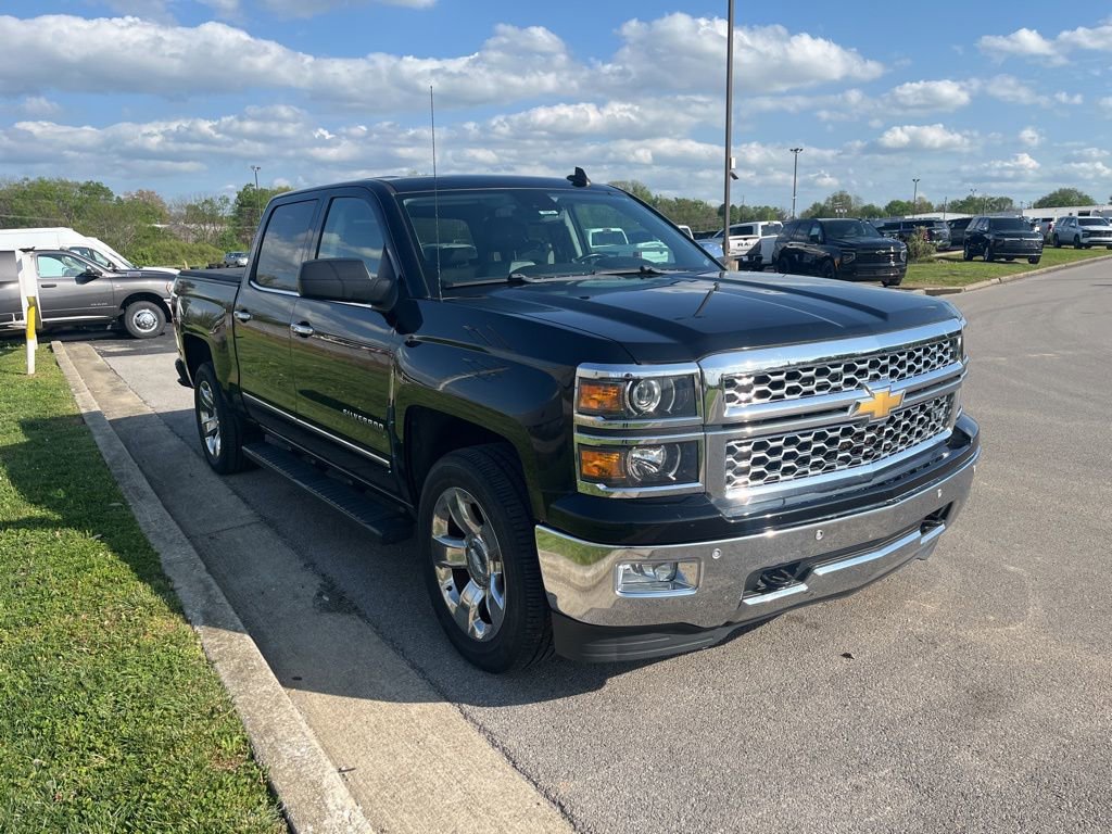 Used 2015 Chevrolet Silverado 1500 LTZ w/ LTZ Plus Package AWD/4WD image 2