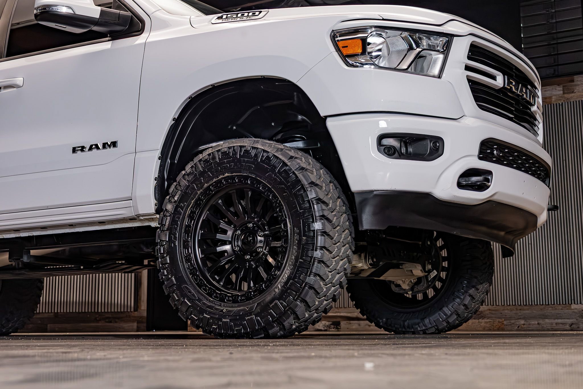 Used 2020 RAM 1500 Big Horn AWD/4WD image 12