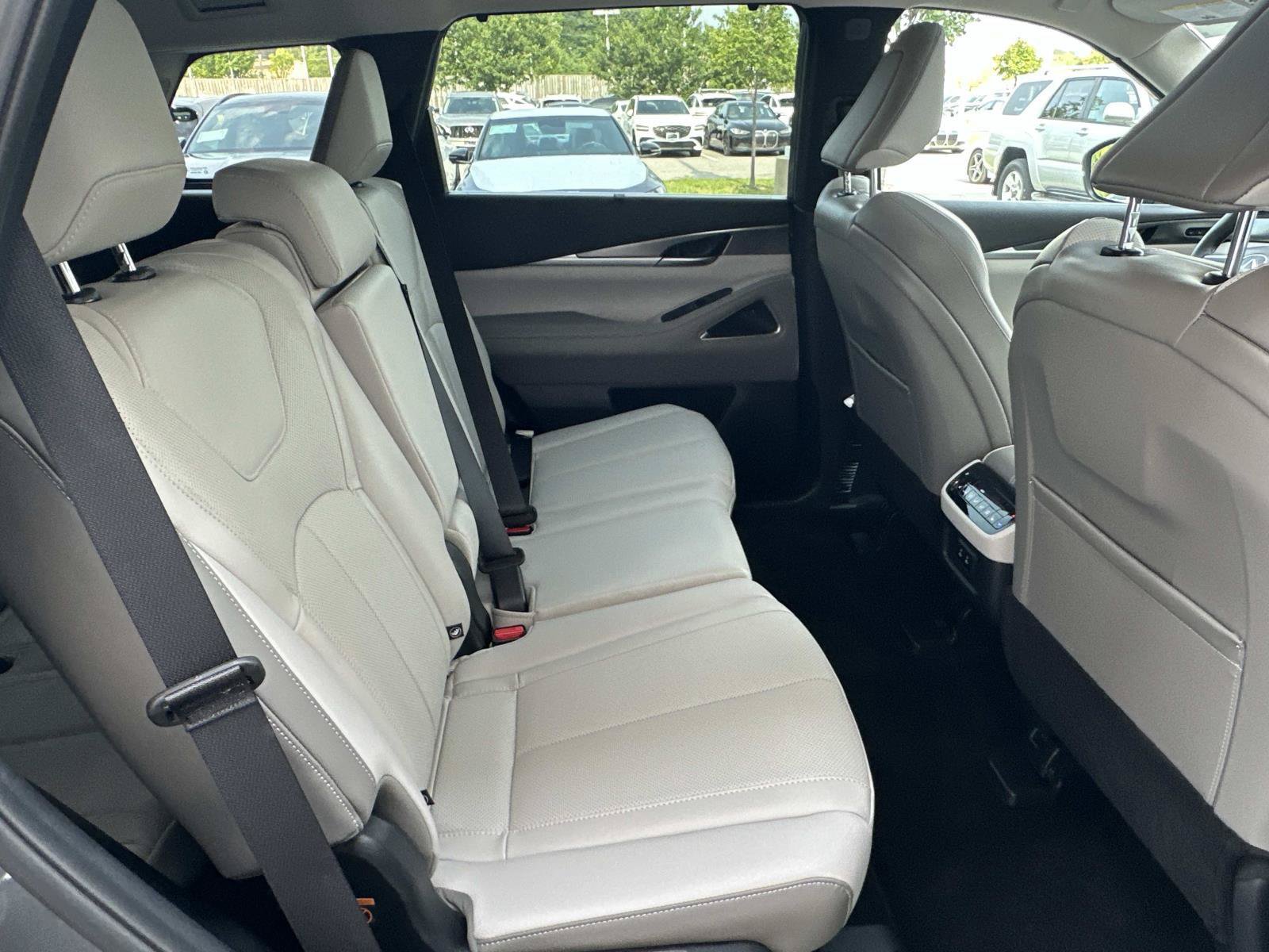 Used 2026 INFINITI QX60 Luxe w/ Cargo Package AWD/4WD image 36