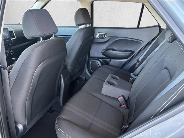 Used 2023 Hyundai Venue SEL FWD image 10