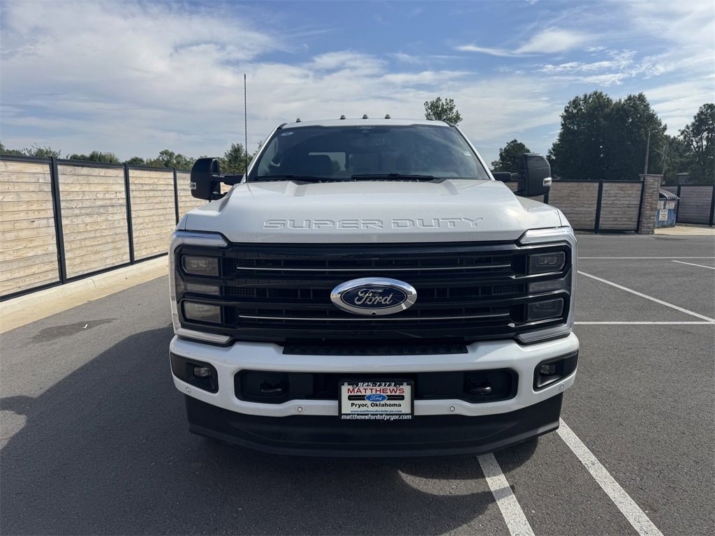 Used 2025 Ford F350 Platinum w/ FX4 Off-Road Package image 5