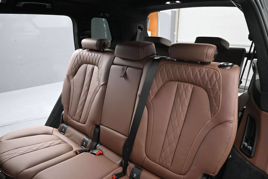 New 2027 BMW X7 M60i AWD/4WD image 32
