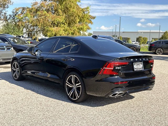 Used 2022 Volvo S60 B5 R-Design w/ Advanced Package AWD/4WD image 5