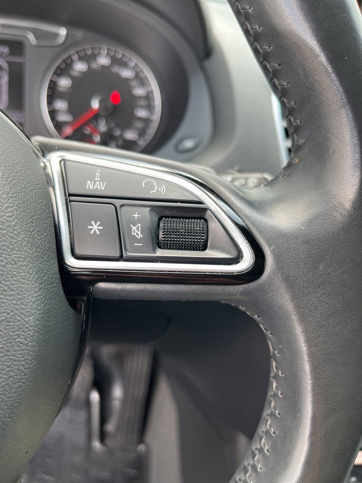 Used 2018 Audi Q3 2.0T Premium w/ Convenience Package FWD image 21