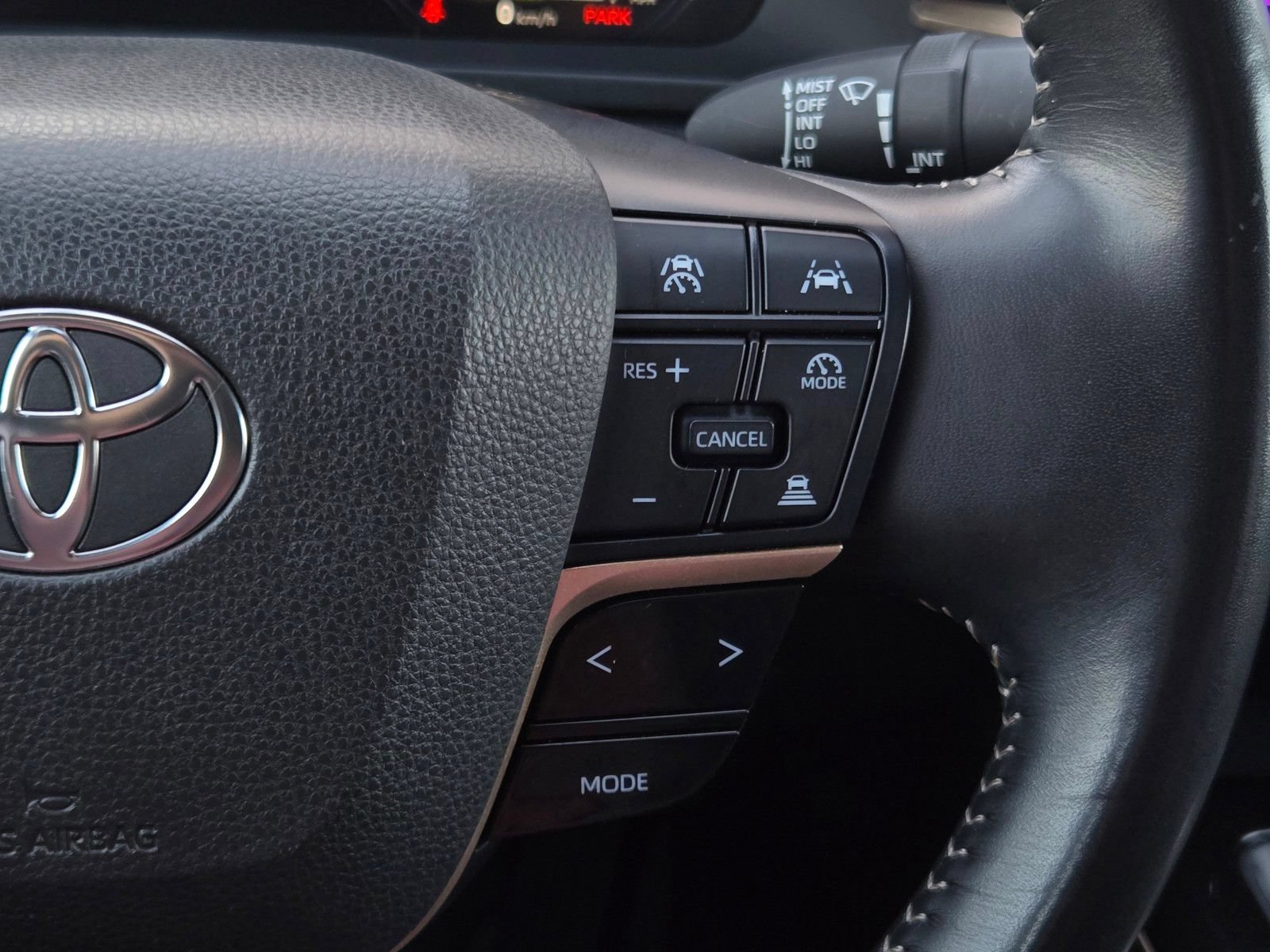 Certified 2024 Toyota Crown AWD/4WD image 19