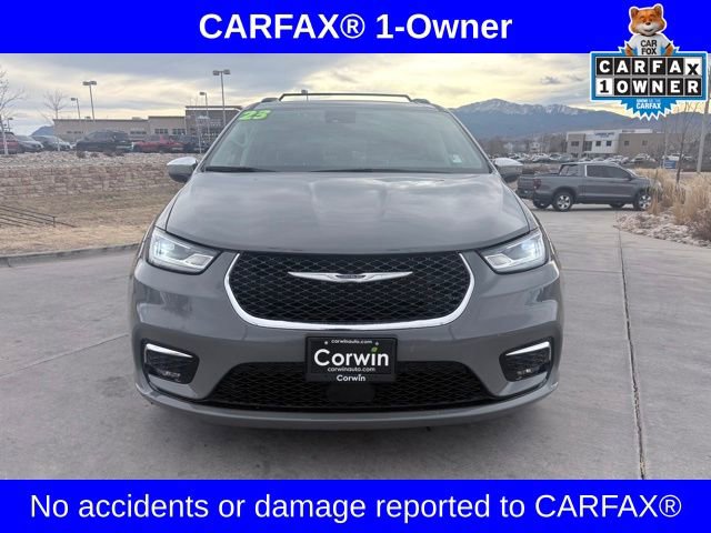 Used 2023 Chrysler Pacifica Limited video 2