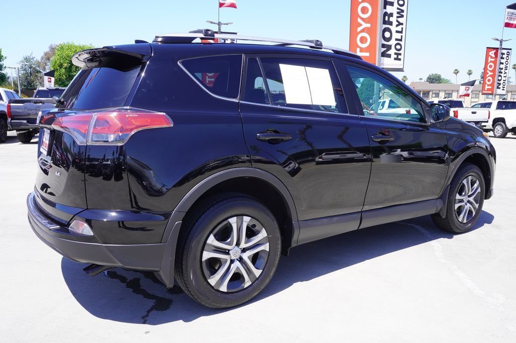 Used 2018 Toyota RAV4 LE w/ All Weather Liner Package FWD image 7