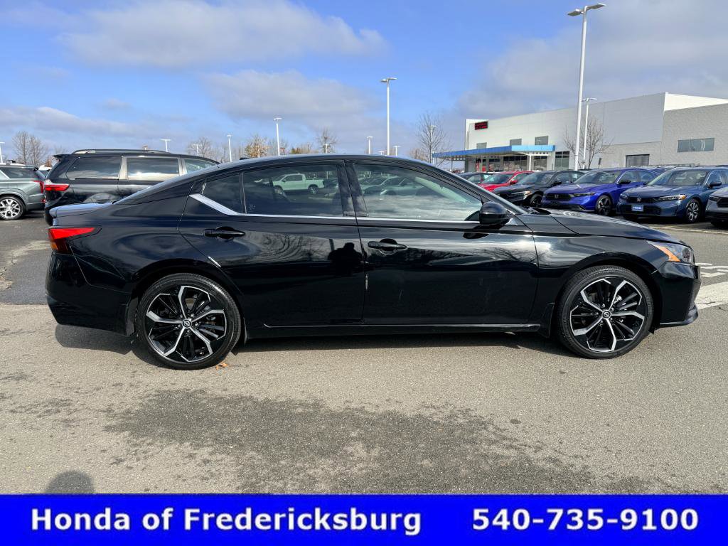 Used 2024 Nissan Altima 2.5 SR w/ SR Premium Package image 7