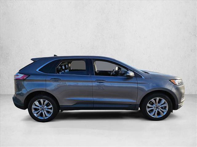 Used 2022 Ford Edge Titanium image 4
