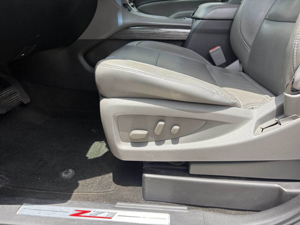 Used 2015 Chevrolet Suburban LT AWD/4WD image 13