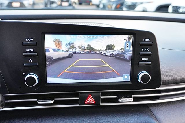 Used 2021 Hyundai Elantra SE w/ Cargo Package image 25