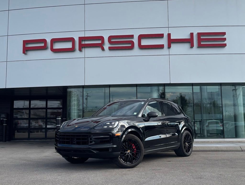 Certified 2024 Porsche Cayenne S AWD/4WD image 1