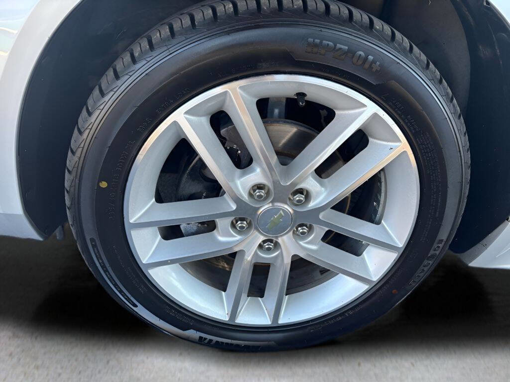 Used 2016 Chevrolet Impala LTZ FWD image 9