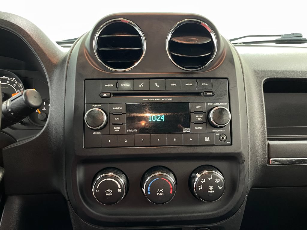 Used 2017 Jeep Patriot High Altitude AWD/4WD image 25