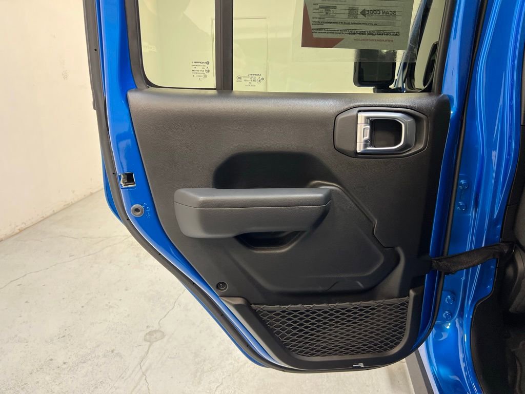 Used 2024 Jeep Gladiator Sport image 26