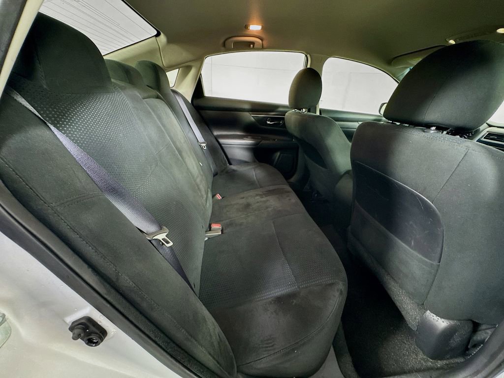 Used 2015 Nissan Altima 2.5 SV FWD image 31