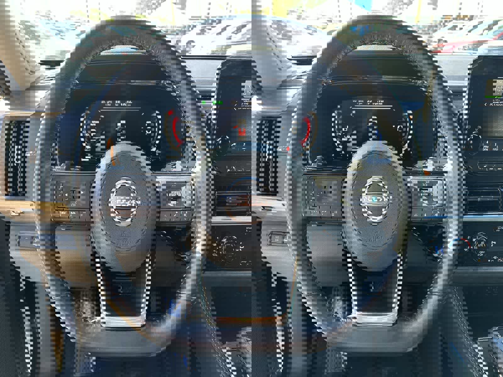 Used 2023 Nissan Pathfinder Platinum image 16