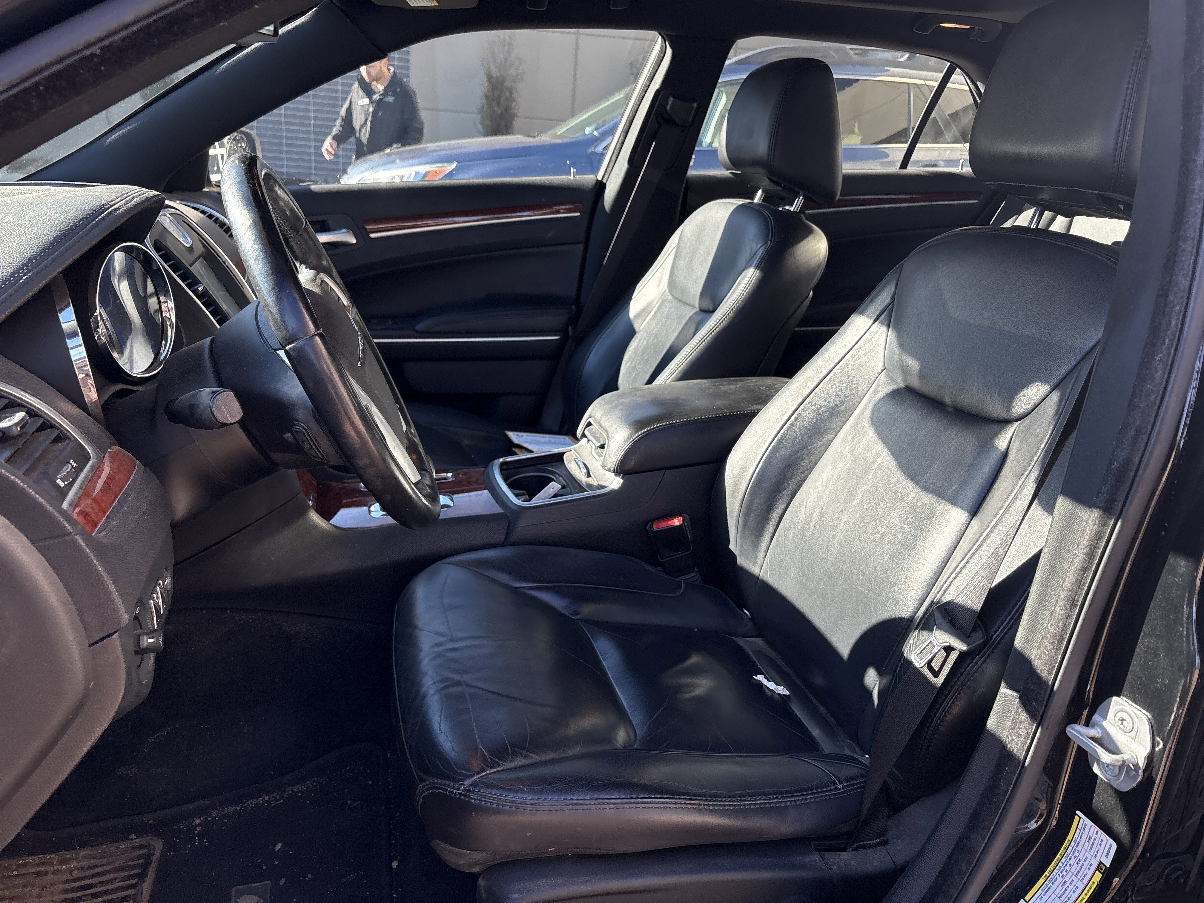 Used 2013 Chrysler 300 AWD w/ Driver Convenience Group image 14