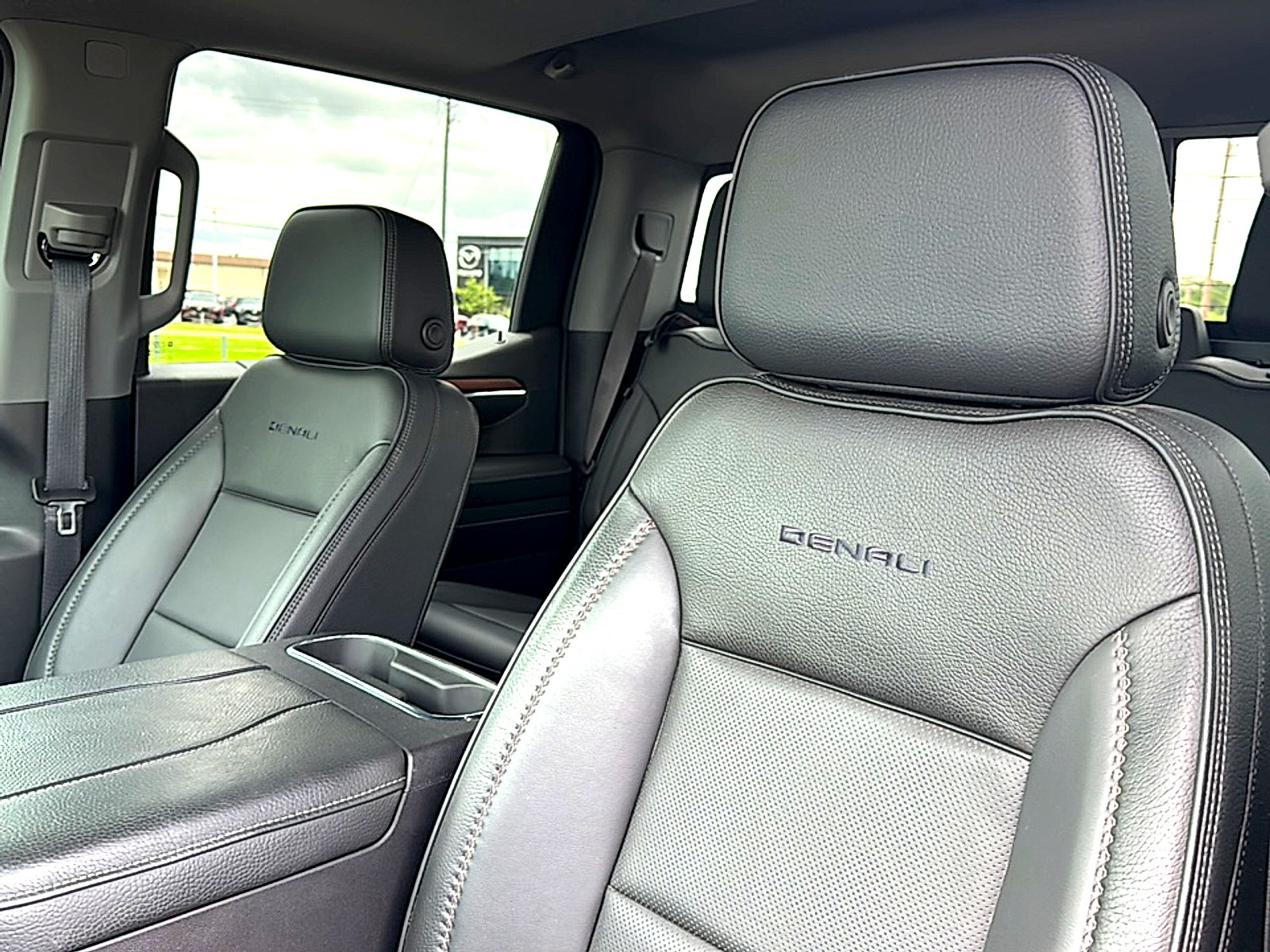 Used 2024 GMC Sierra 1500 Denali w/ Denali Reserve Package RWD image 14