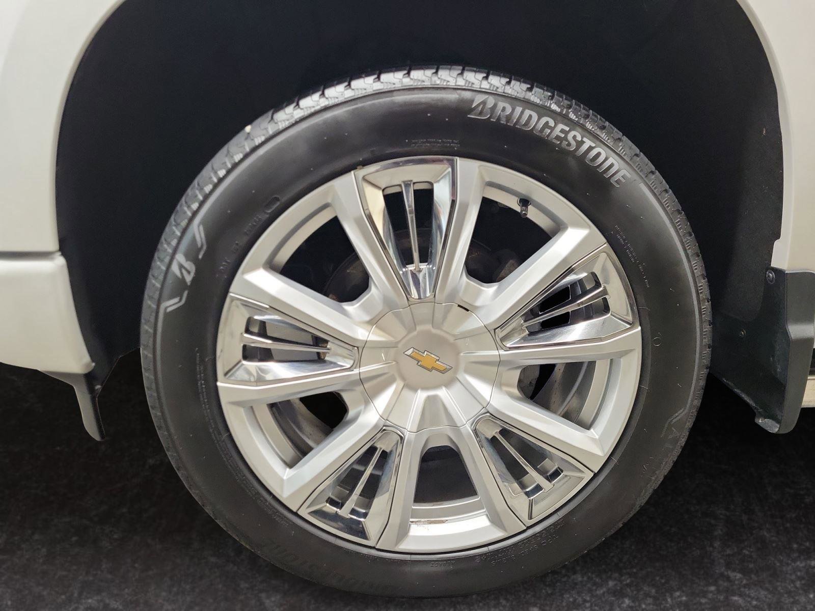 Used 2024 Chevrolet Silverado 1500 High Country w/ High Country Premium Package image 15