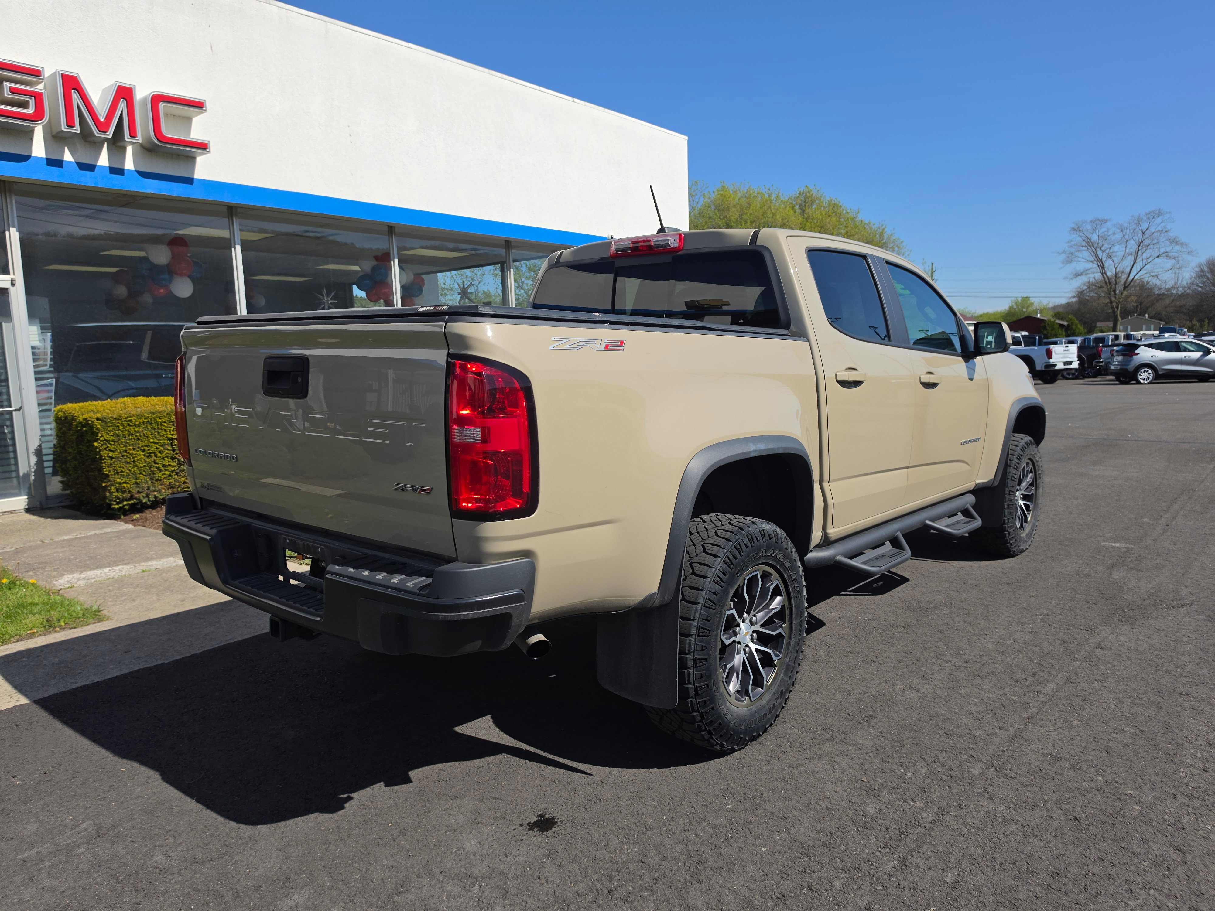 Used 2022 Chevrolet Colorado ZR2 AWD/4WD image 3