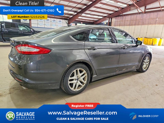 Used 2016 Ford Fusion SE FWD image 4