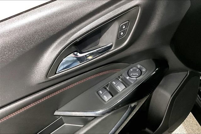 Used 2025 Chevrolet Trax RS image 37