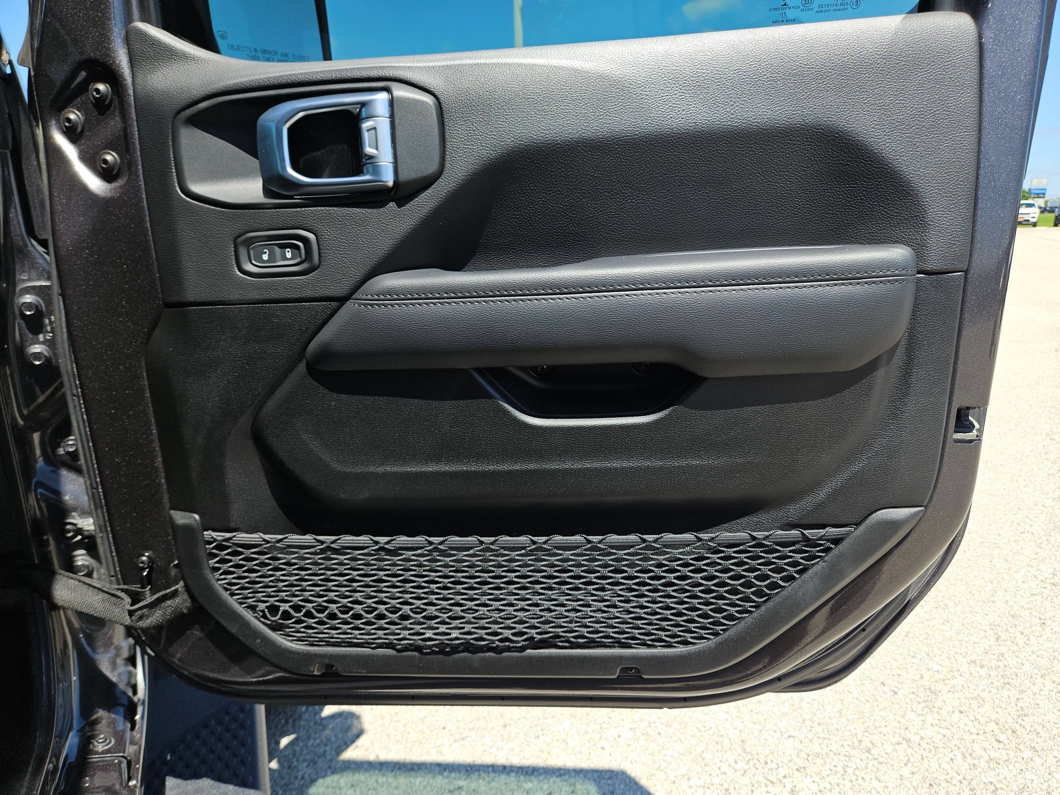 Used 2021 Jeep Wrangler Unlimited Sahara AWD/4WD image 29