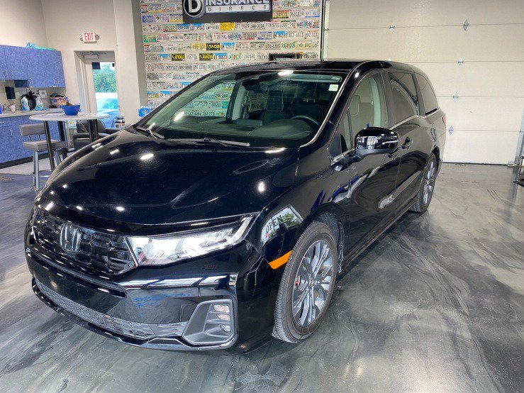 Used 2025 Honda Odyssey Touring image 5