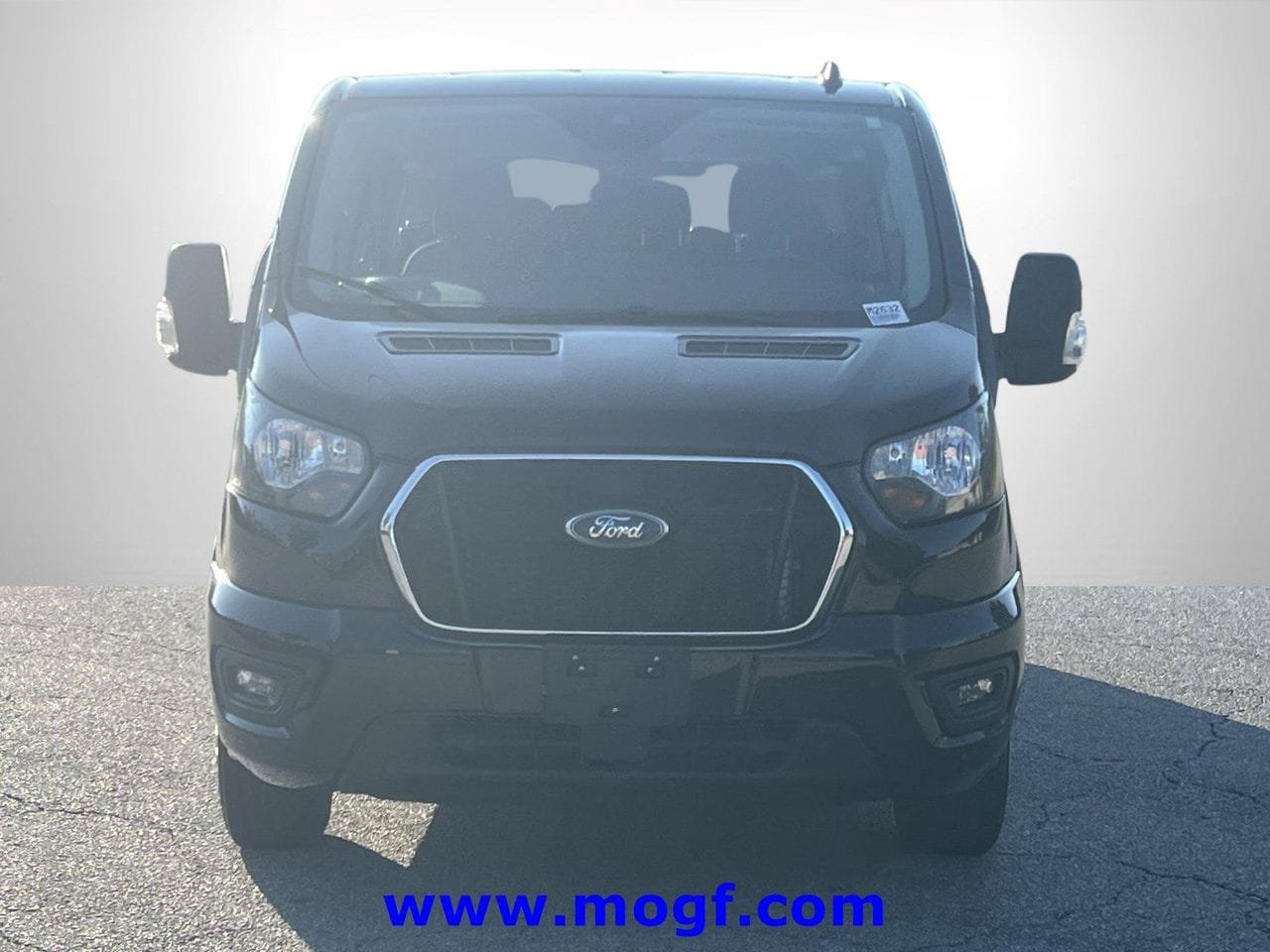 Used 2024 Ford Transit 350 XLT RWD image 26