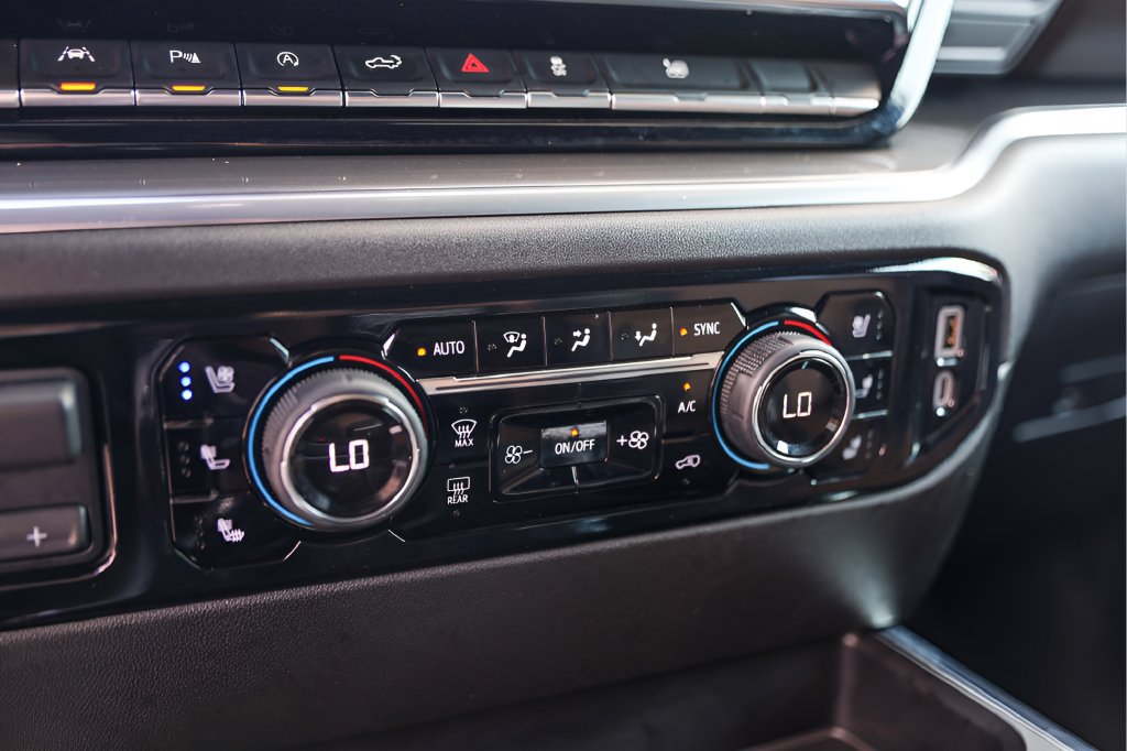 Certified 2025 Chevrolet Silverado 1500 High Country w/ High Country Premium Package AWD/4WD image 20