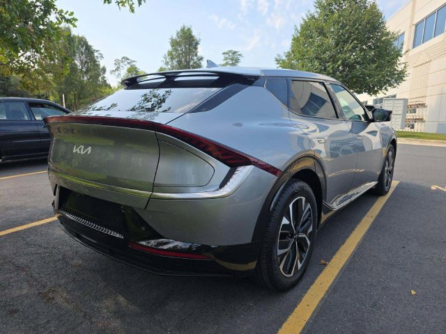 Certified 2024 Kia EV6 Wind RWD image 3