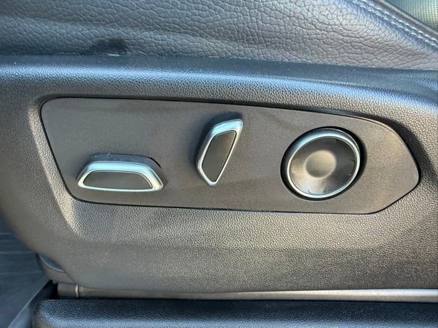 Used 2024 GMC Yukon XL Denali w/ Advanced Technology Package image 18