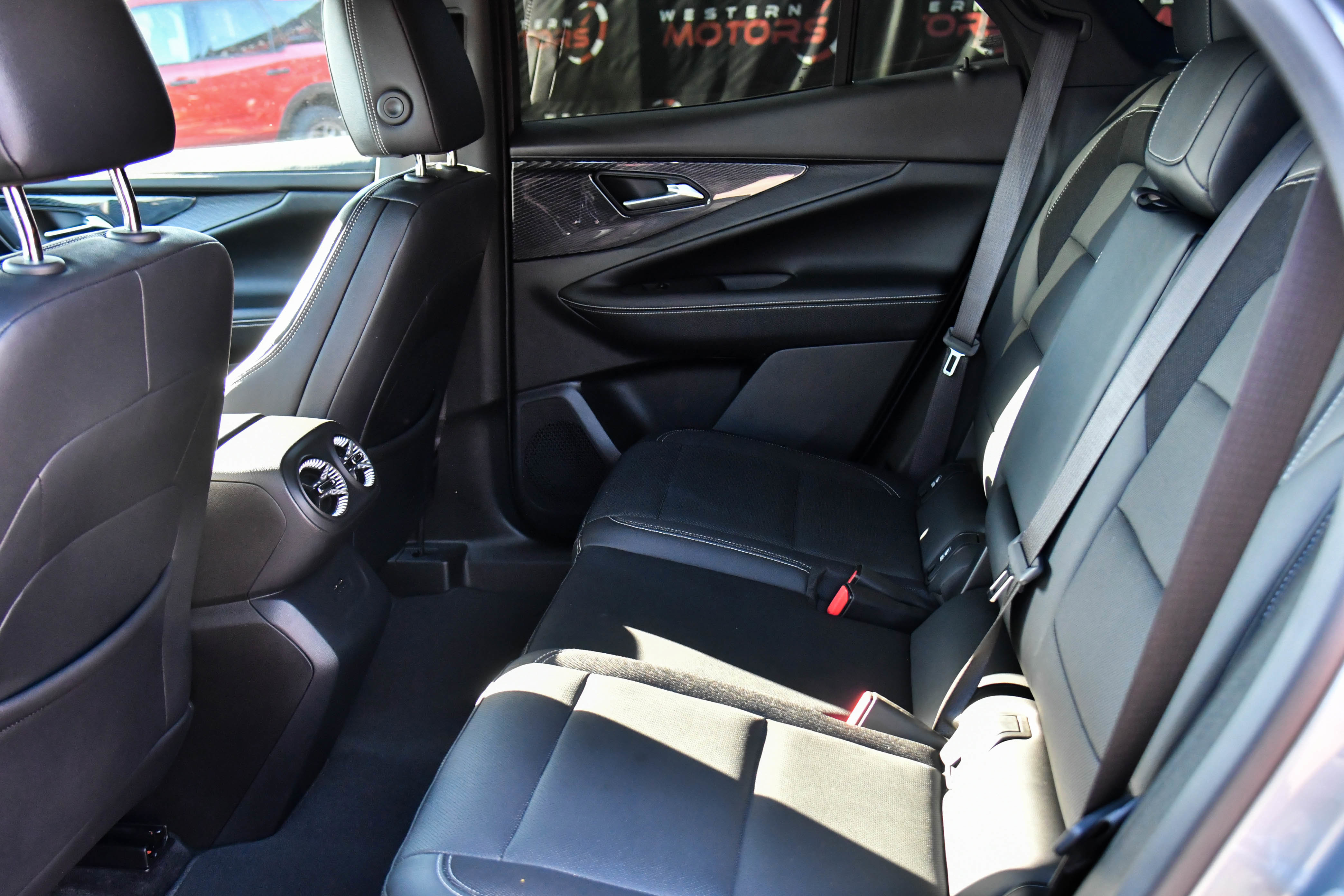 Used 2024 Chevrolet Blazer EV LT image 43