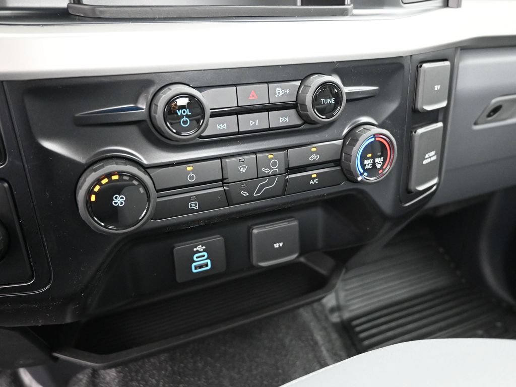 New 2026 Ford F350 XL w/ XL Chrome Package RWD image 13