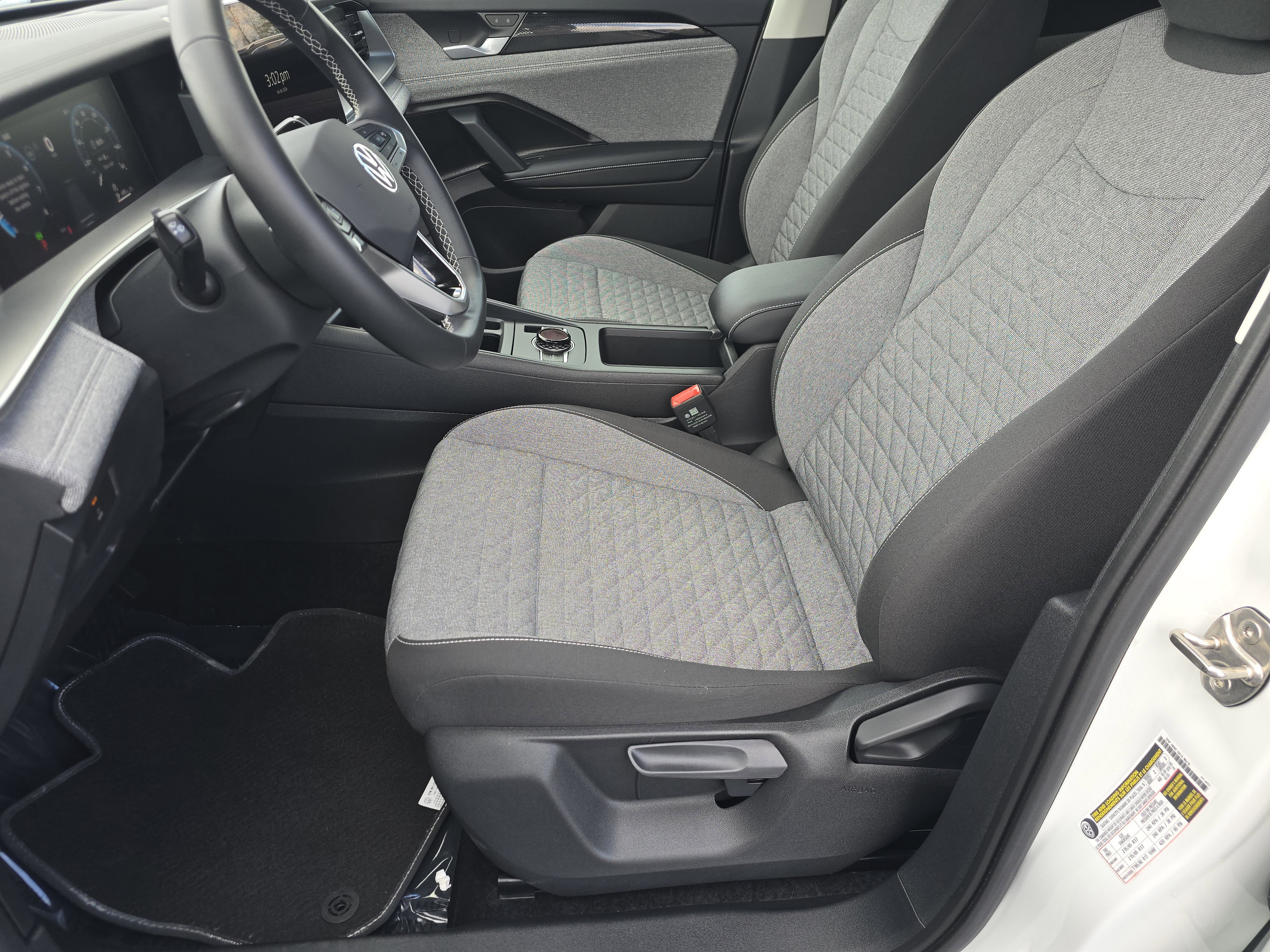 New 2025 Volkswagen Tiguan S AWD/4WD image 19