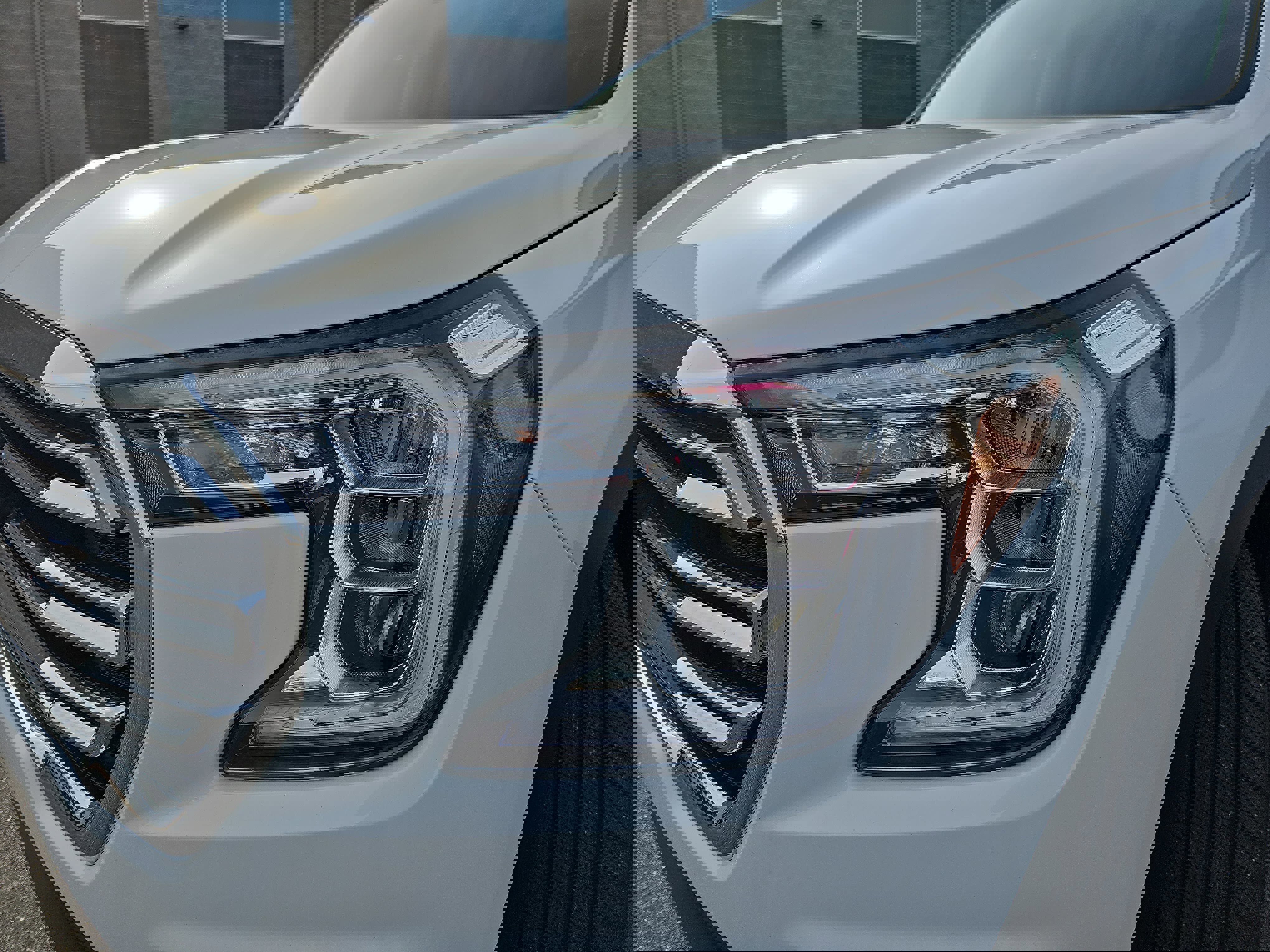 Used 2024 GMC Terrain SLT w/ Infotainment Package II image 31