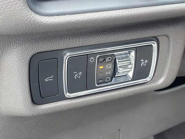 Certified 2024 Lincoln Corsair AWD w/ Equipment Group 101A image 12