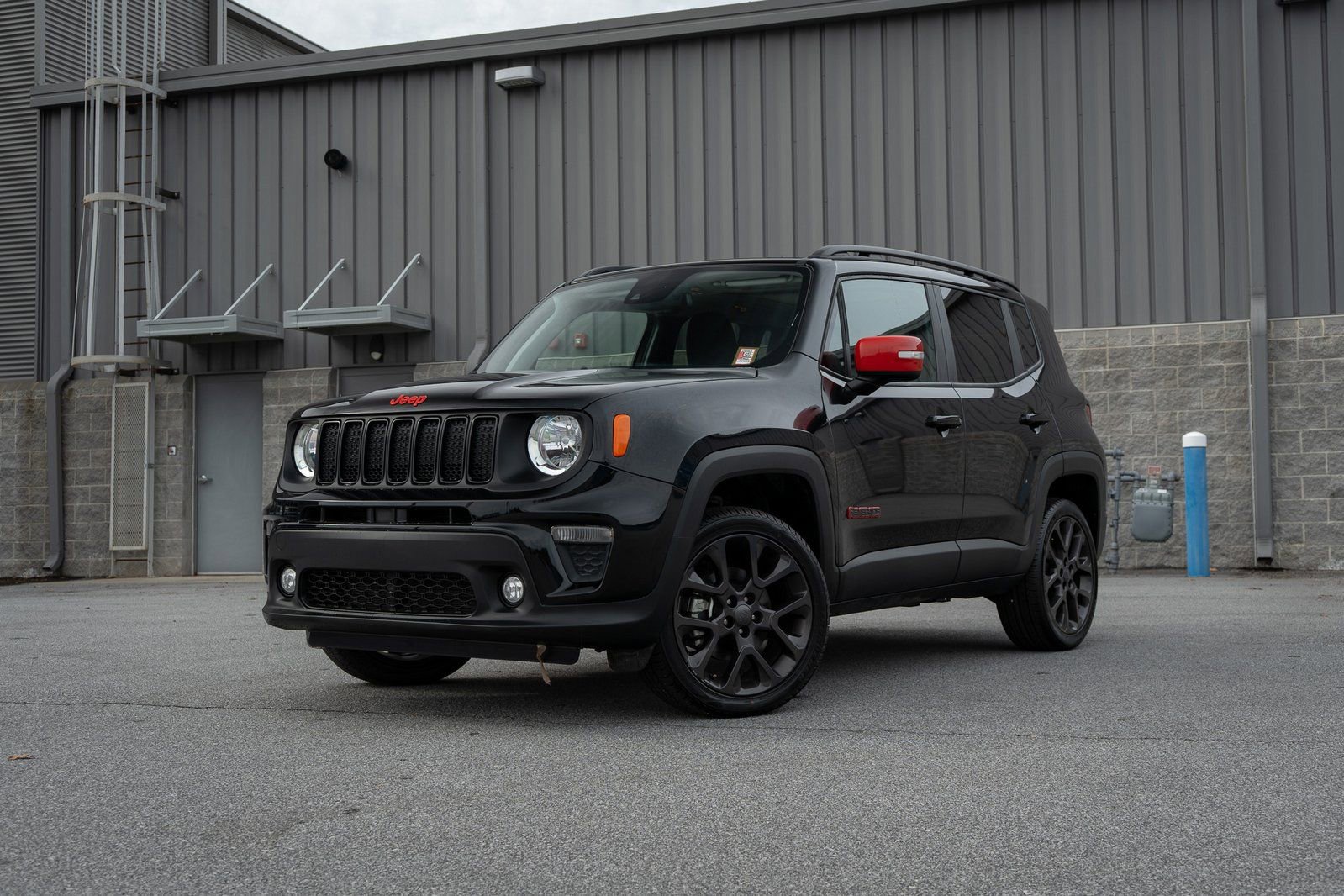 Used 2023 Jeep Renegade Latitude w/ Sun/Sound Group image 1