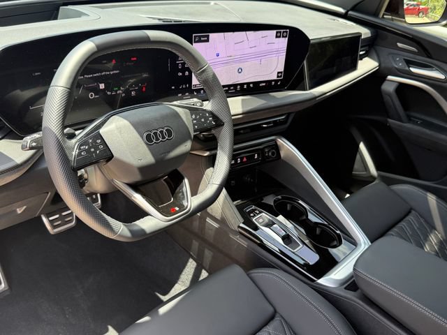 Used 2025 Audi SQ5 Prestige AWD/4WD image 11