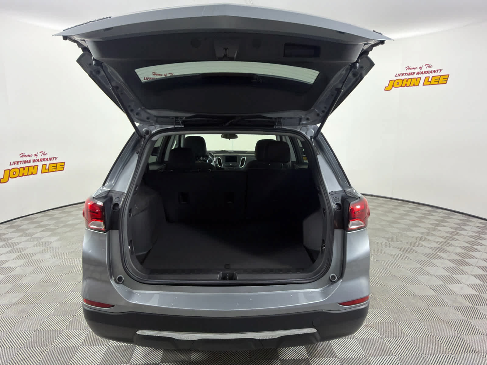 Used 2023 Chevrolet Equinox LT FWD image 5