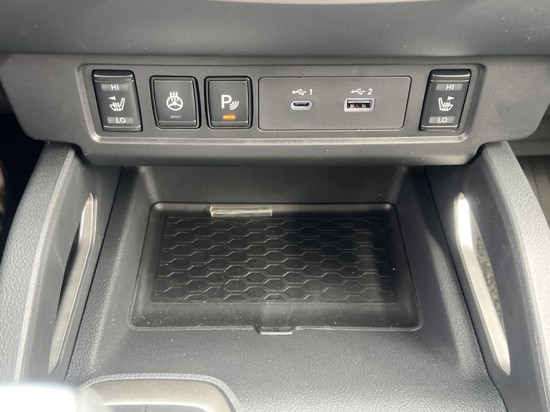 New 2026 Nissan Frontier SV w/ All-Weather Content Package AWD/4WD image 7