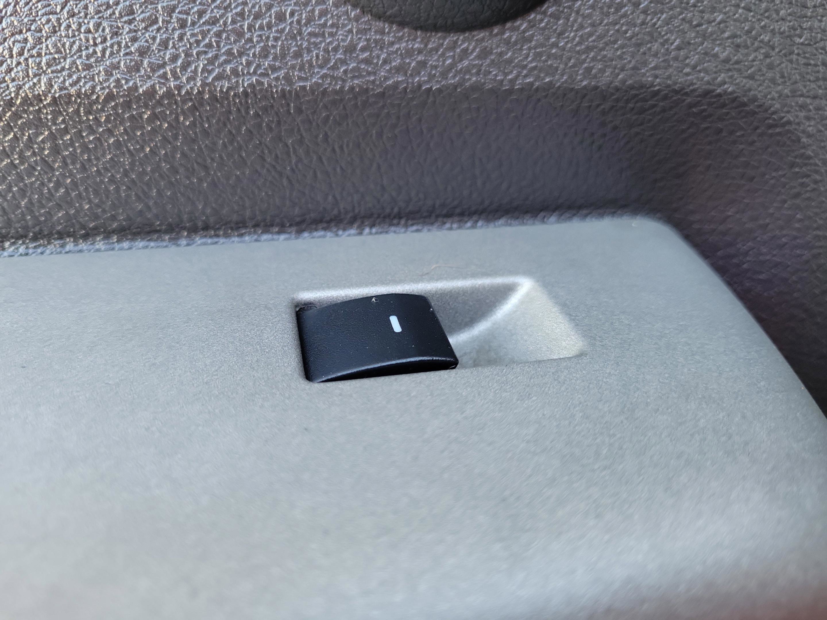 Used 2015 Ford F250 Lariat w/ Chrome Package image 13