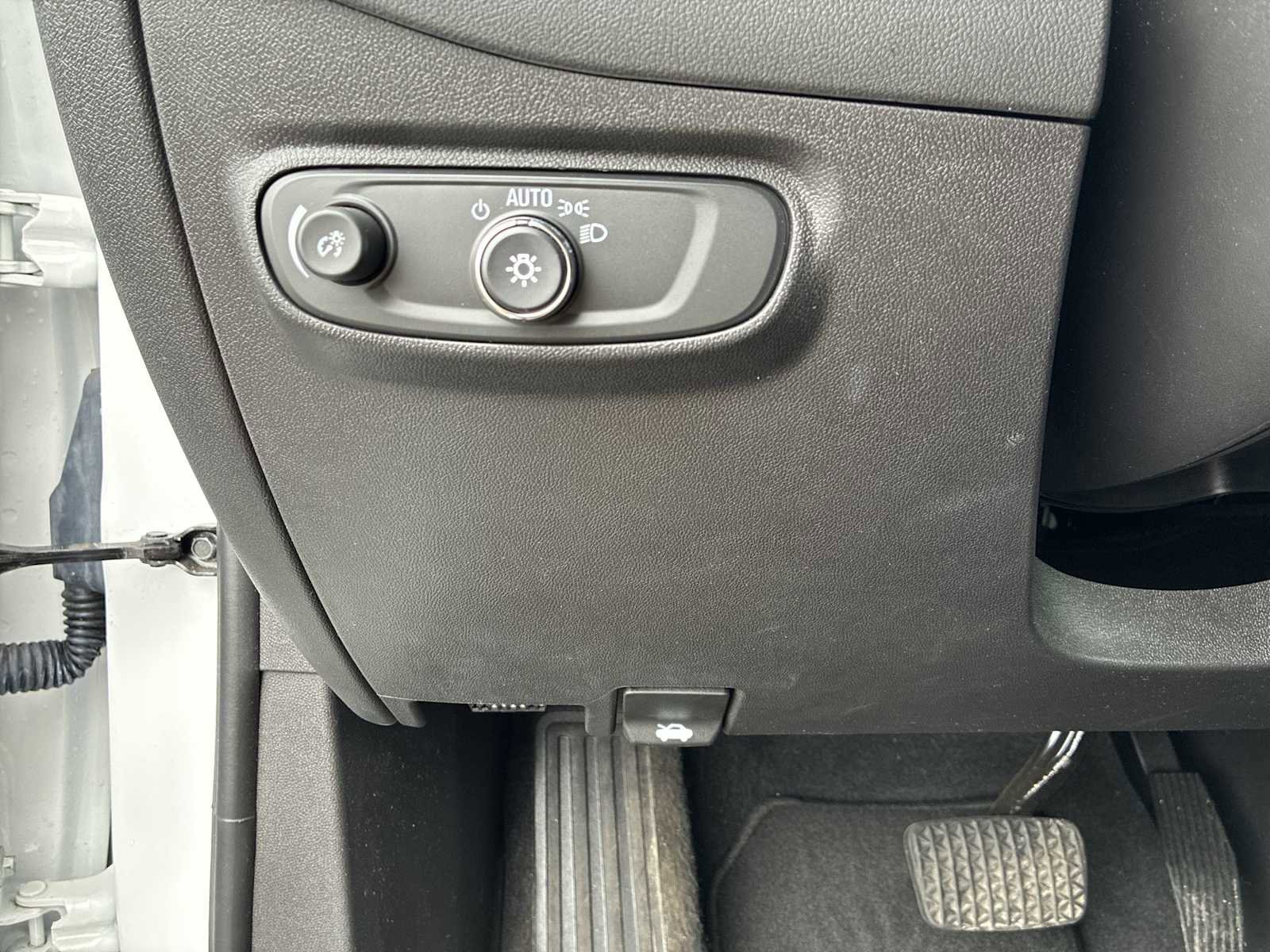 Used 2024 Chevrolet Equinox LT image 17