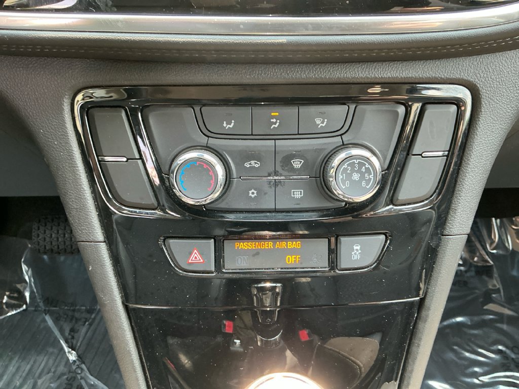 Used 2022 Buick Encore Preferred w/ Safety Package AWD/4WD image 22