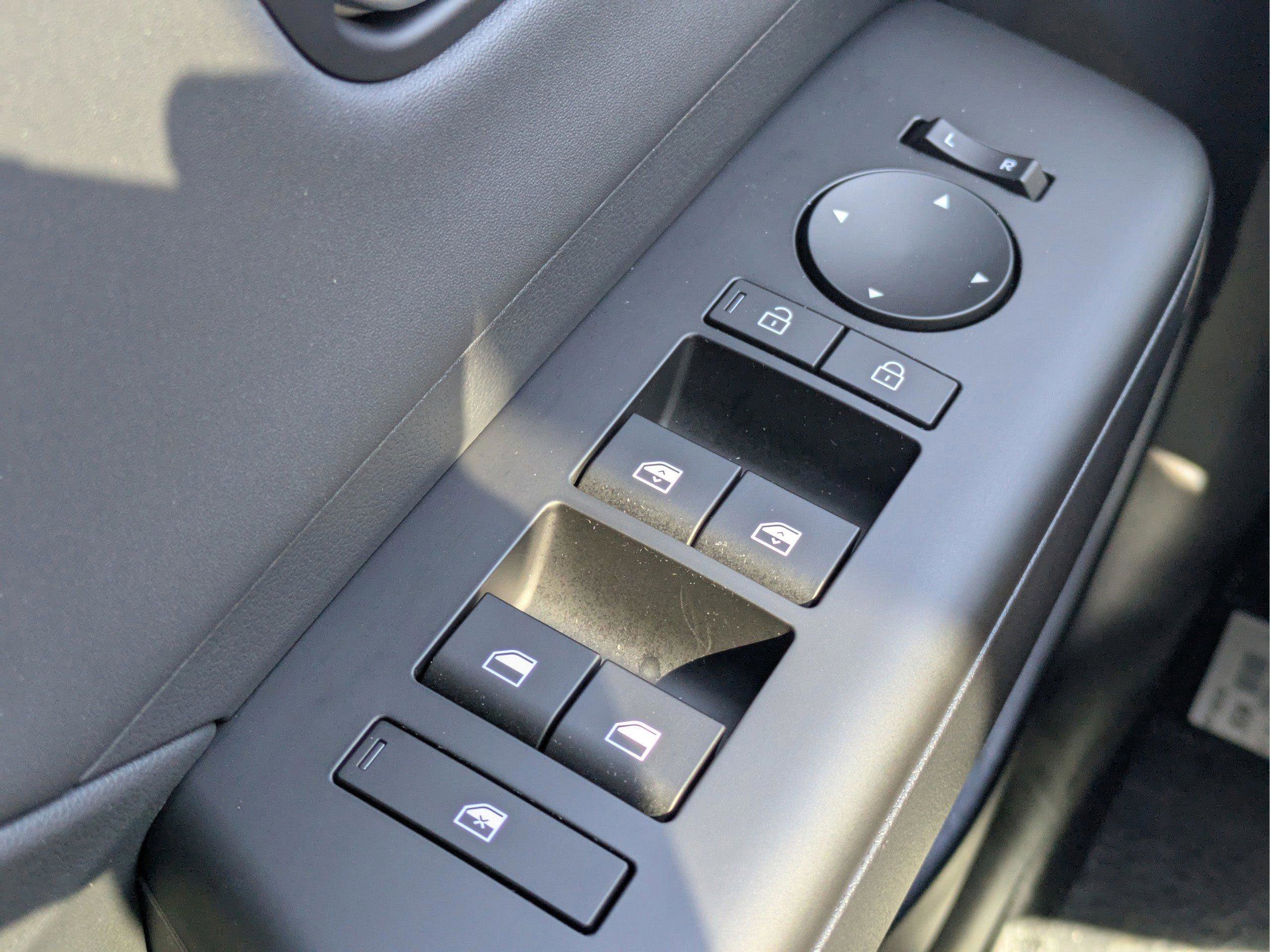 New 2026 Hyundai Kona Limited FWD image 30